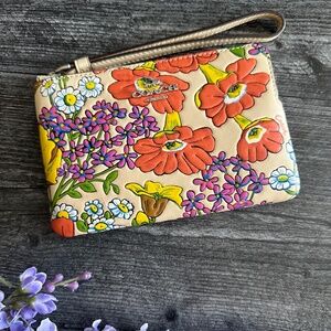 BN Coach Ivory Multi Small Corner Zip Wristlet with Floral Print NWT CR946